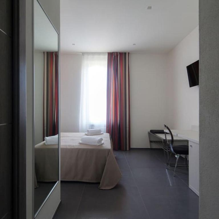 Villino Wanda - Camera Matrimoniale con Bagno Privato - 8