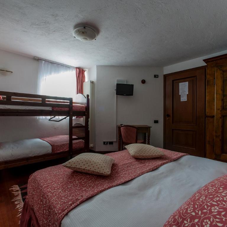 Hotel Baita Cretaz - Family Room (2 Adults + 2 Children) - 4
