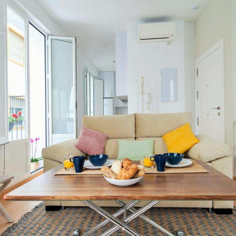 Hostly Acetres 1A loft in city center, comunal terrace, fibre,parking optional - Apartamento - 13