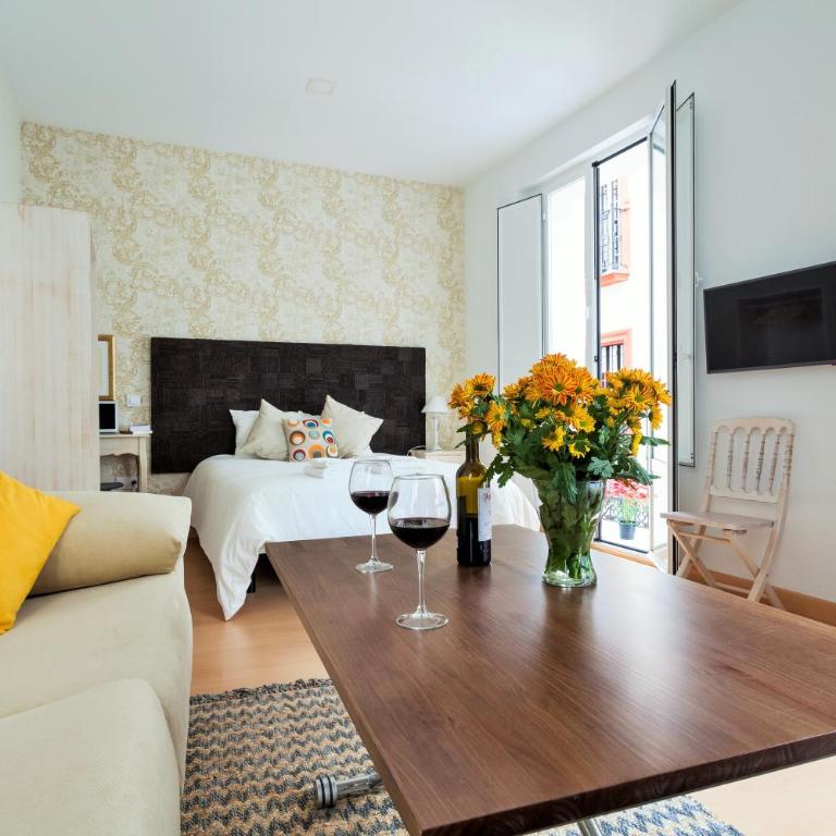 Hostly Acetres 1A loft in city center, comunal terrace, fibre,parking optional - Apartamento - 12