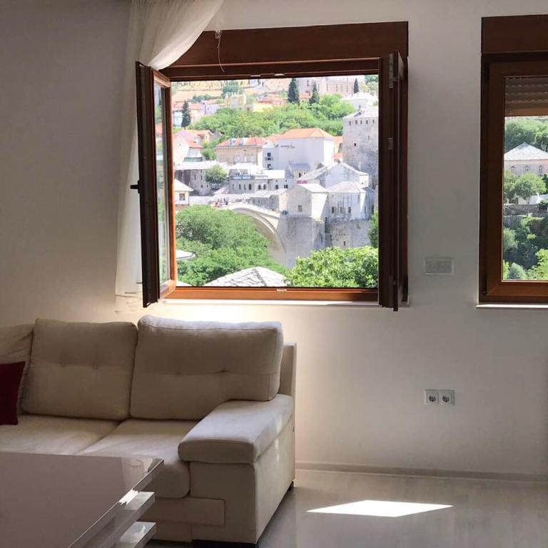 Apartment Light De Luxe - with Old Bridge view - Two-Bedroom Apartment with Balcony and City View - 14