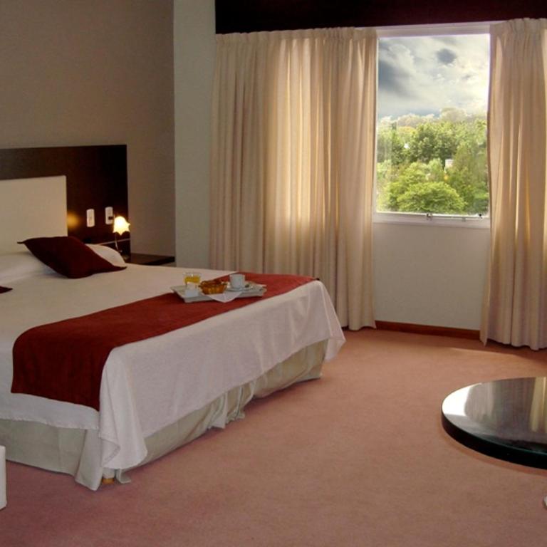 Hotel Cuatro Plazas - Superior King or Twin Room - 6