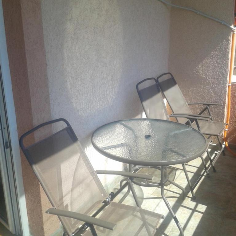 Guesthouse Lautasevic - Economy Triple Room with Shared Bathroom - 3