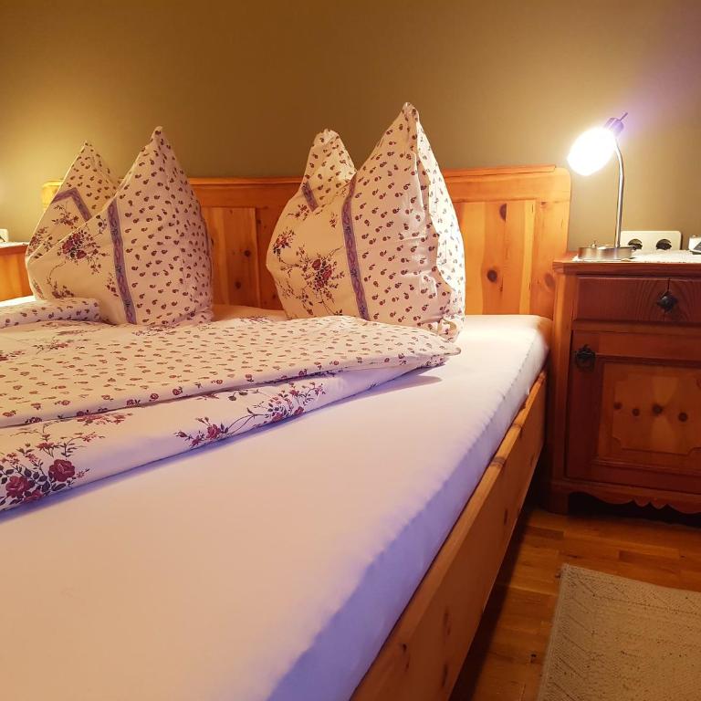 Biohof Poinsitgut - Doppelzimmer mit Bergblick - 4