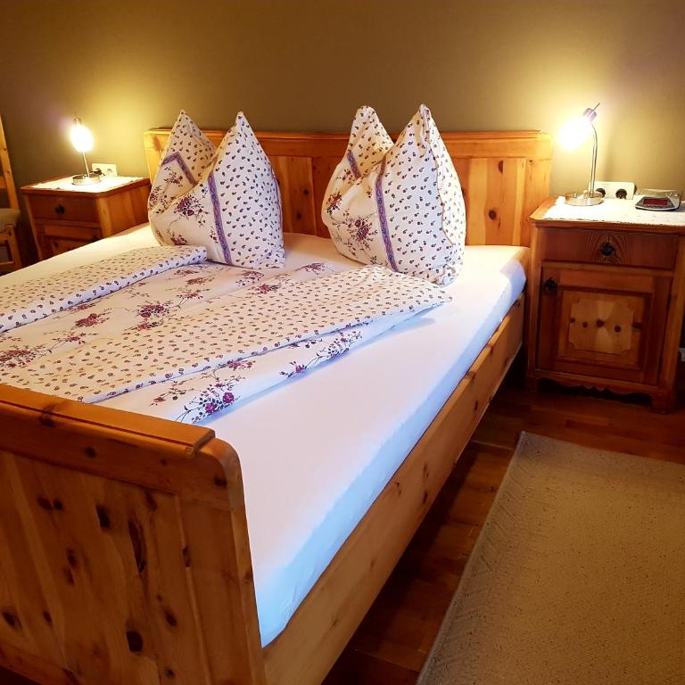 Biohof Poinsitgut - Doppelzimmer mit Bergblick - 9