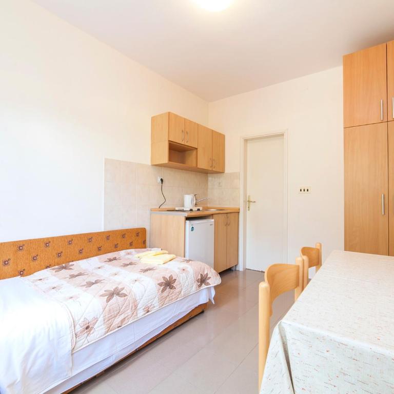 Apartments Krš Medinski - One-Bedroom Apartment with Patio and Sea View - 13