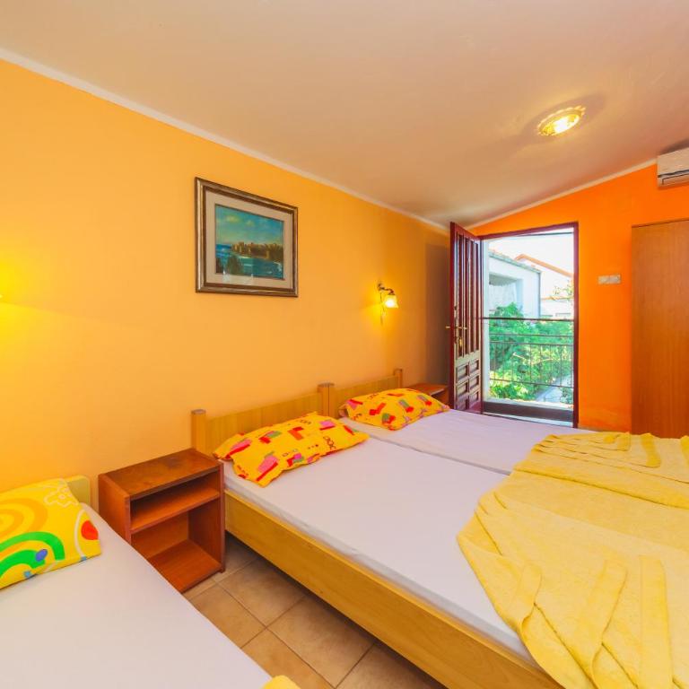 Rooms Lilic with Bath and Kitchen - Apartman sa Balkonom - 3