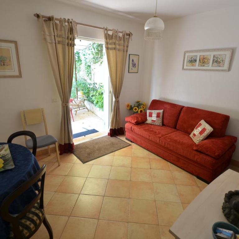 Au vallon rouge (Suite double) - Chambre Double ou Lits Jumeaux Standard - Vue sur Jardin - 9