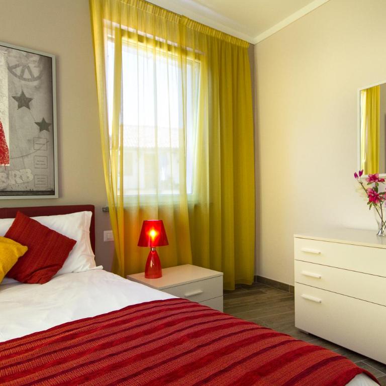 Apartments La Lombarda Centro Storico Stresa - One-Bedroom Superior Apartment - 8