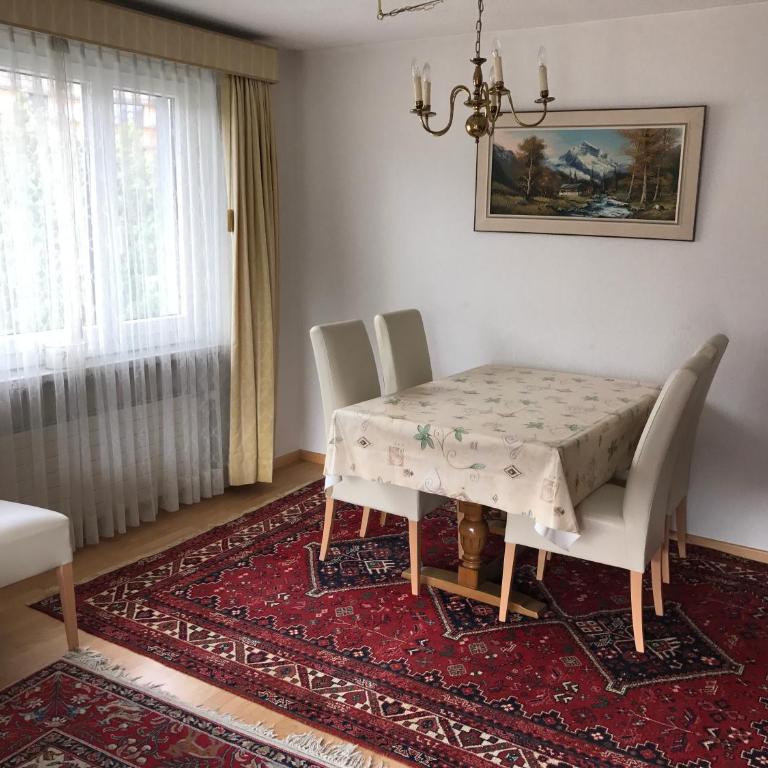 Haus Calanda - Apartment mit Blick auf die Berge - 10