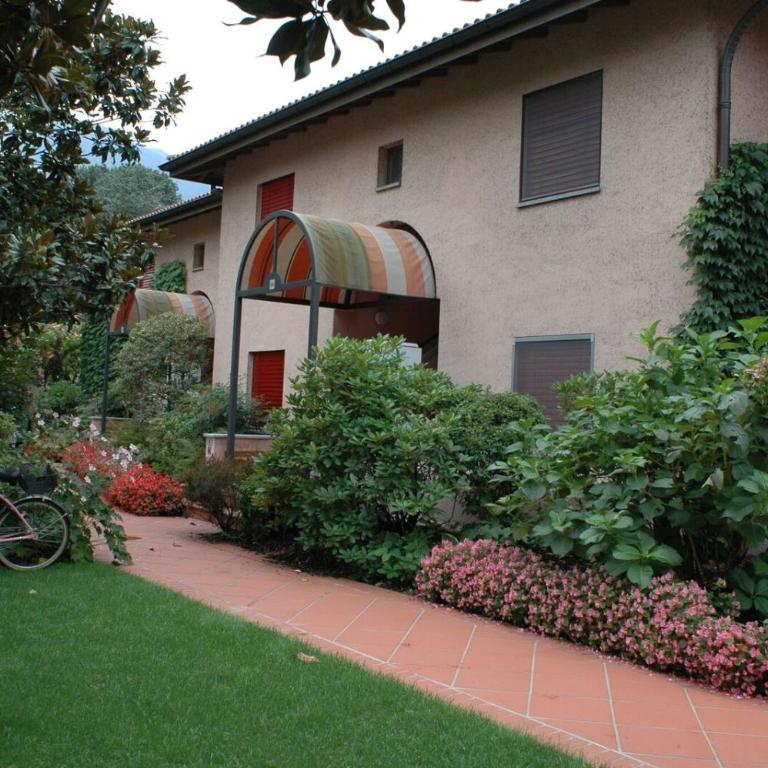 Residenza Giardino - Chez Antoinette - Appartamento con Vista Piscina - 27