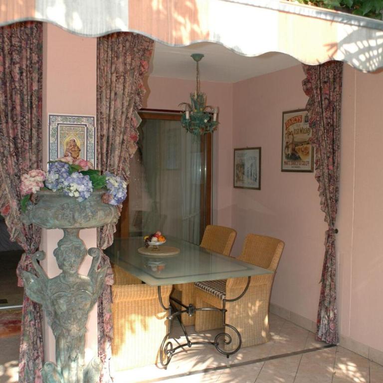 Residenza Giardino - Chez Antoinette - Appartamento con Vista Piscina - 8