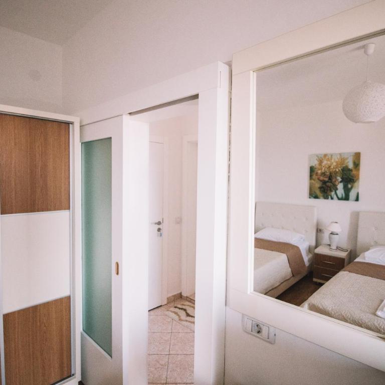 Apartments Hollaj - Deluks Apartman - 6