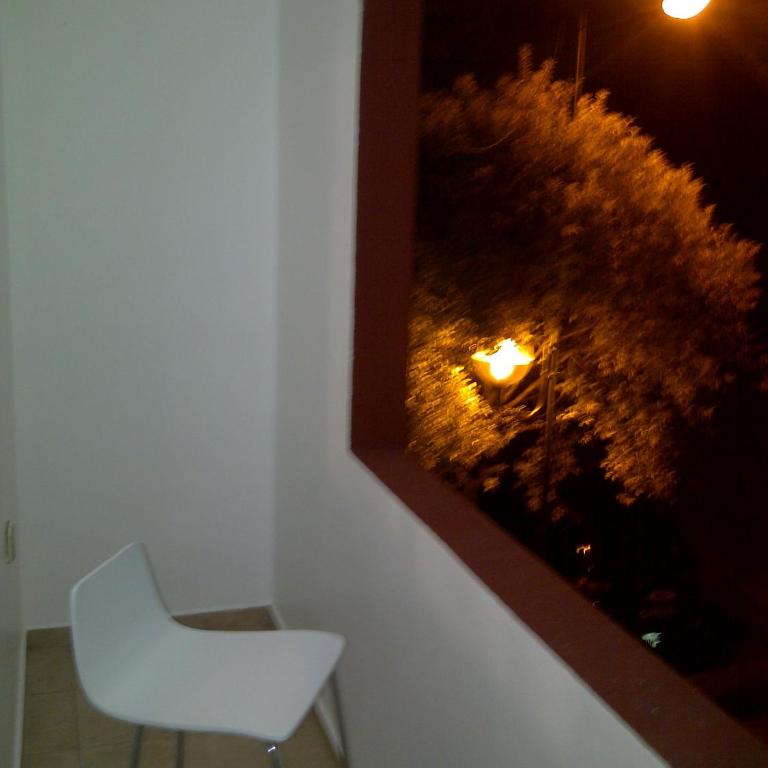 Depto calle 18 - soleado y con balcon - Apartamento - 6