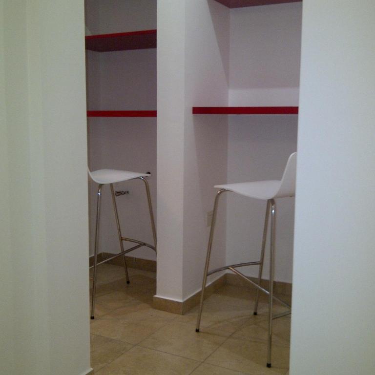 Depto calle 18 - soleado y con balcon - Apartamento - 7