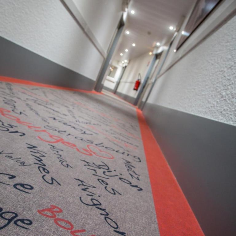 Hôtel The Originals City Le Berry - proche centre-ville - Gare - Chambre Triple Confort - 8
