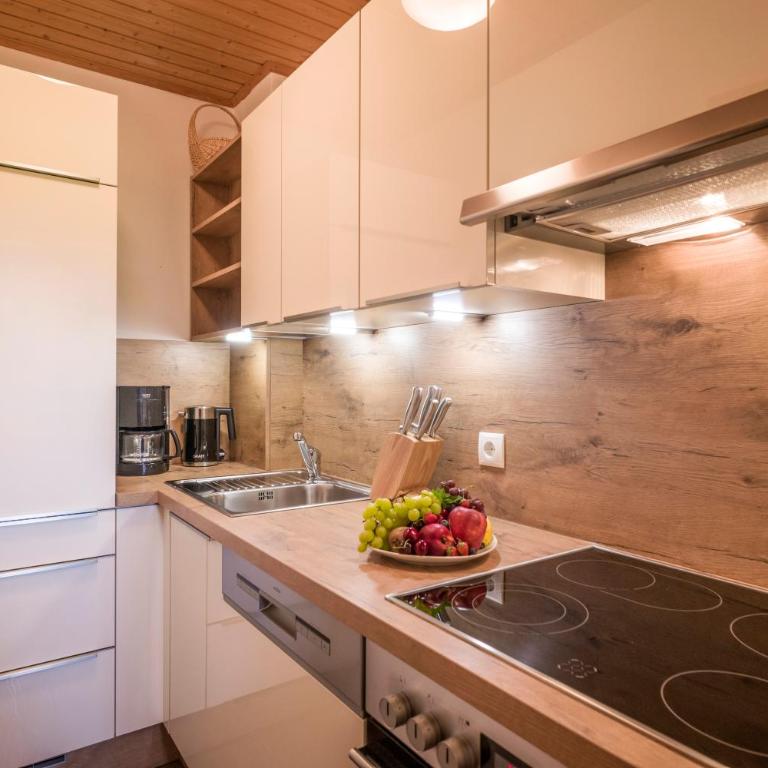 Landhaus Alpbach - Apartment mit 1 Schlafzimmer und Balkon - 16