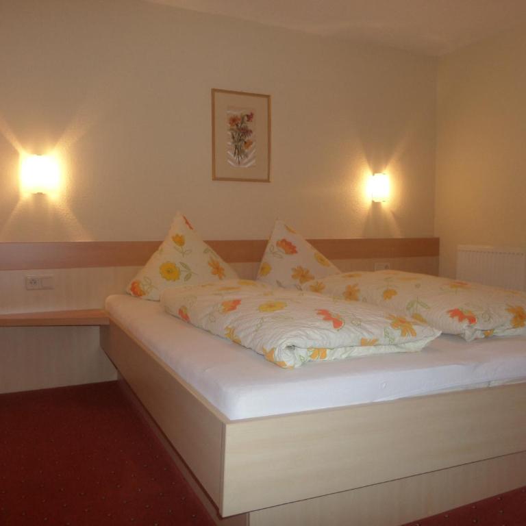 Pension Granbichler - Deluxe Doppel-/Zweibettzimmer - 3