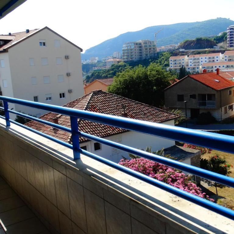 Blue Palace Guest House - Studio with Balcony - 1