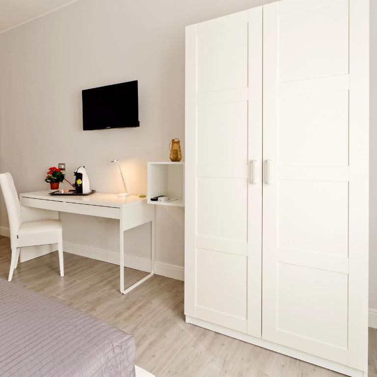 Pianeta roma 48 - Camera Matrimoniale Deluxe (2 Adulti + 1 Bambino) - 3