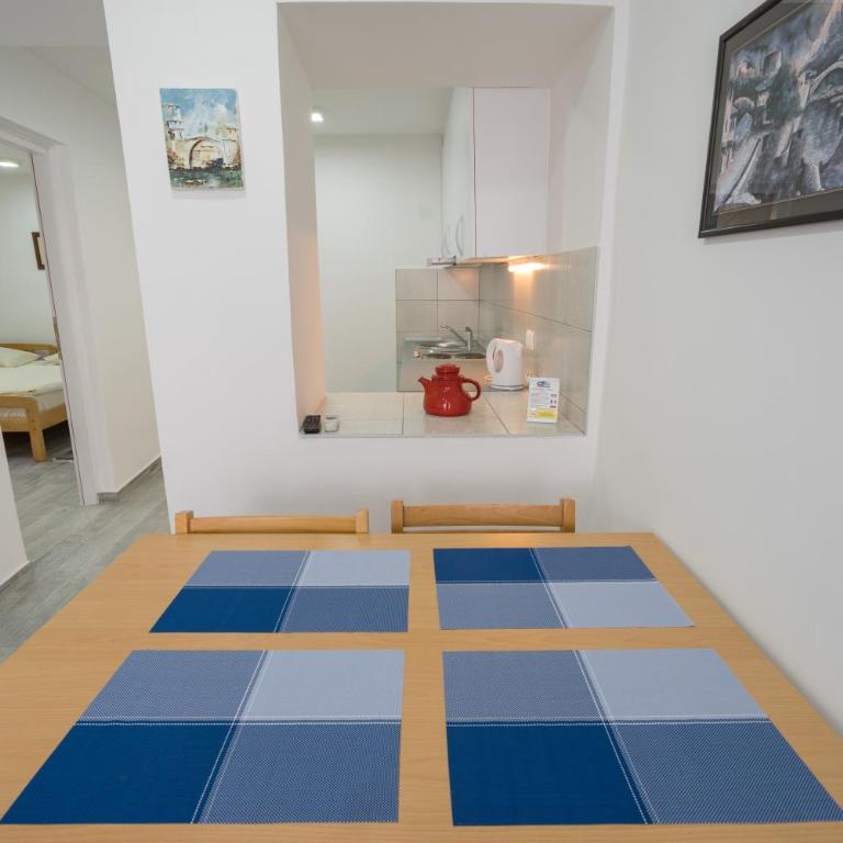 Pansion Rose - Two-Bedroom Apartment with Patio - 8