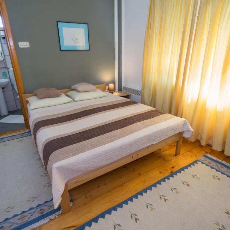 Pansion Rose - Double or Twin Room - 5