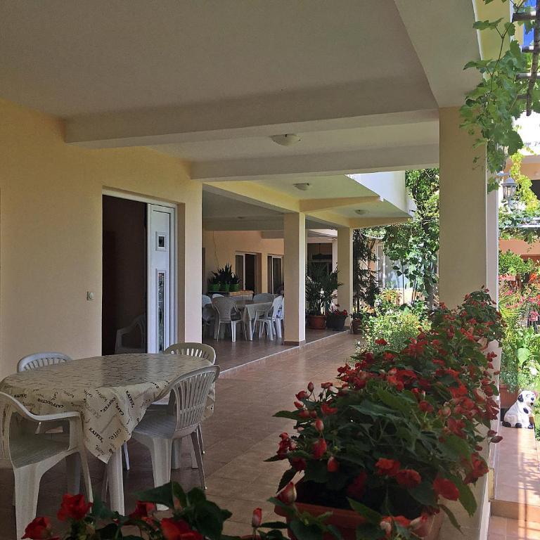 Apartments Pelinkovic - Klasična Četvorokrevetna Soba - 1