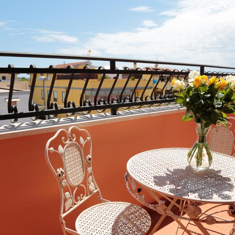 Villa Erasi - Deluxe Double Room with Balcony - 4
