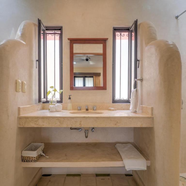 Hotel Luz en Yucatan - Queen Room with Pool View - 6