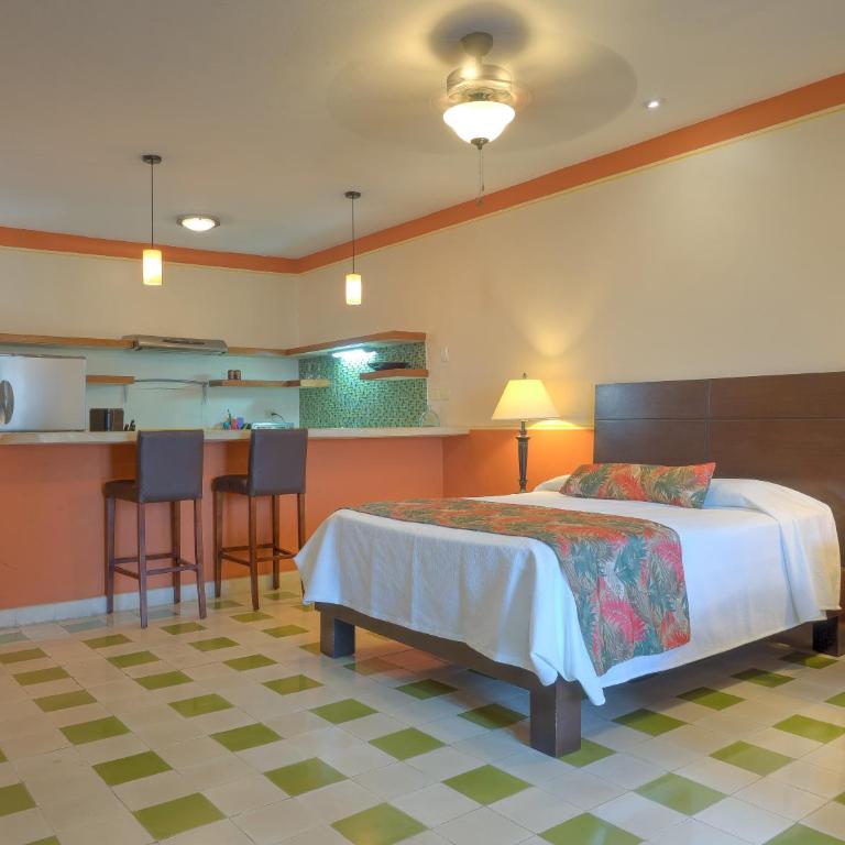 Hotel Luz en Yucatan - Triple Room with Pool View - 3