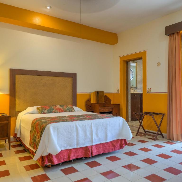 Hotel Luz en Yucatan - Queen Room with Pool View - 2