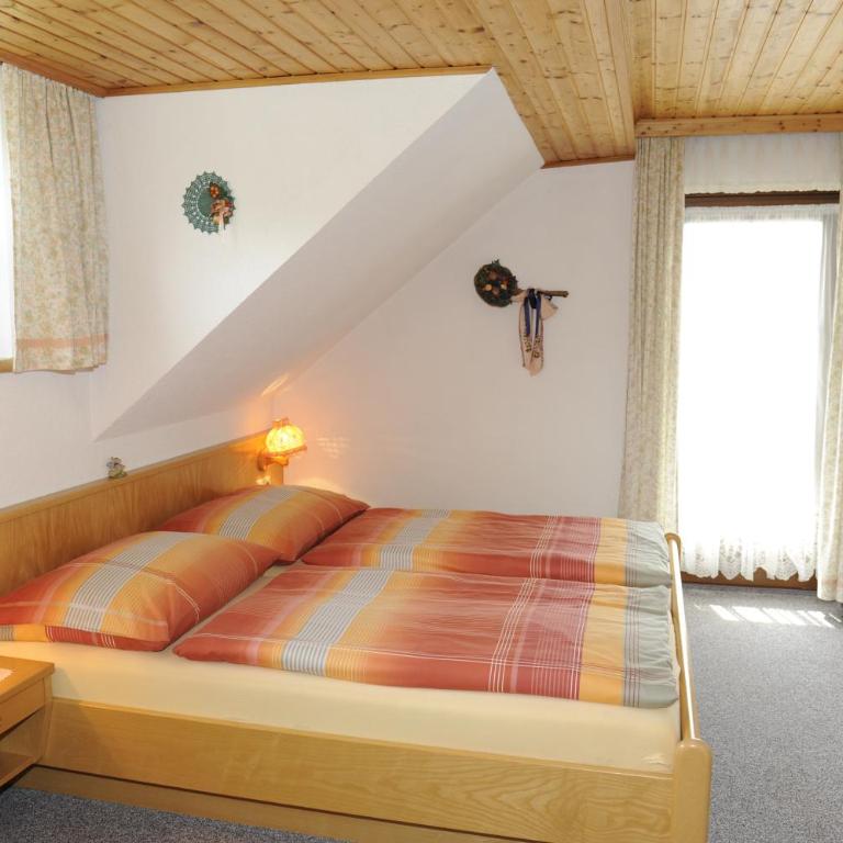 Haus Dorfer - Familienzimmer mit Balkon (2 Erwachsene + 2 Kinder) - 10