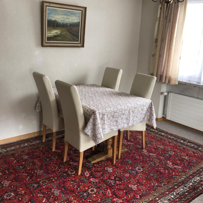 Haus Calanda - Apartment mit Blick auf die Berge - 12