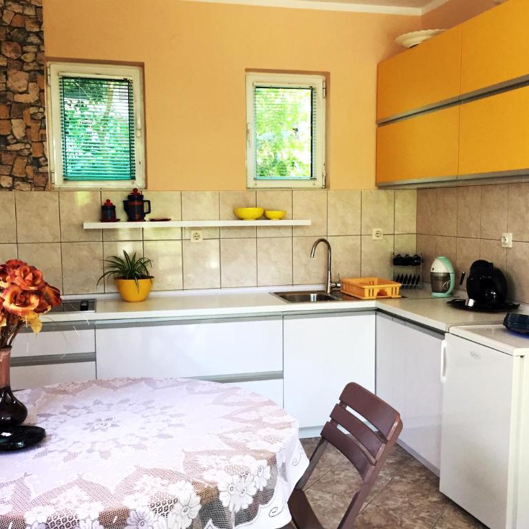 Apartments Sijerkovic - Apartment with Garden View - 1