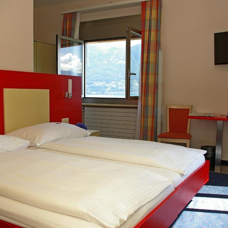 Hotel Arancio - Camera Matrimoniale Classic con Vista Lago - 2