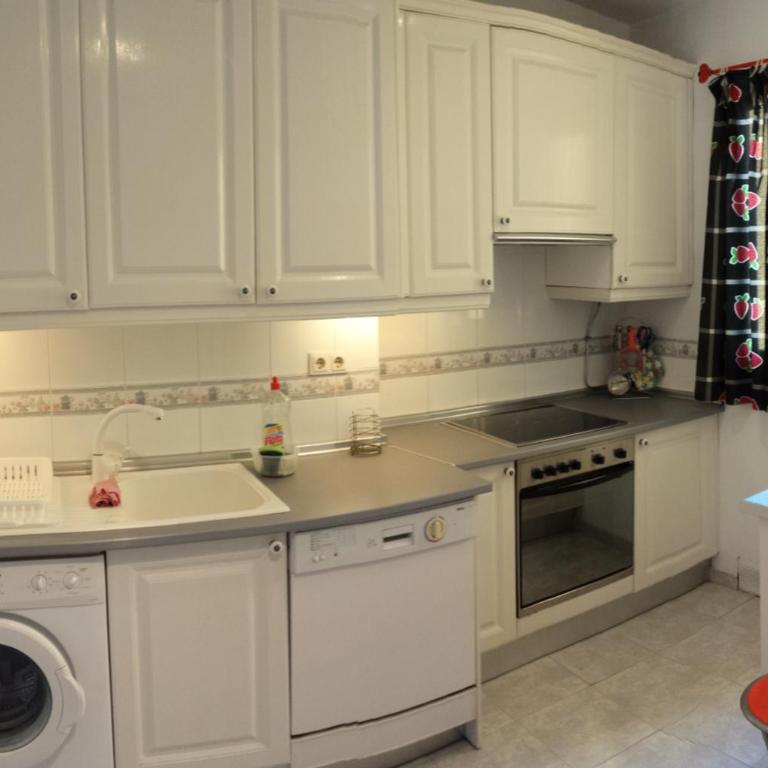 Estepona primera línea de playa, apartamento 2-4 personas - Apartamento con vistas al mar - 16