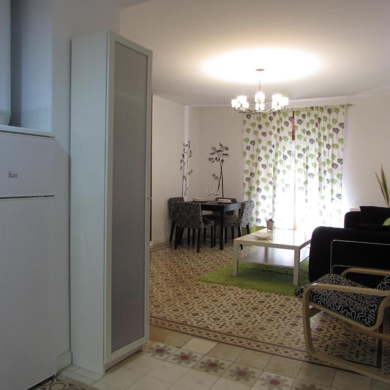 Apartamentos La Machacona Plaza de Santiago - One-Bedroom Apartment with Balcony - 2