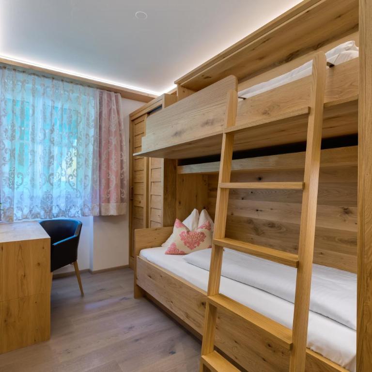 Hotel Fischerwirt Natur WaldSPA - Familienzimmer mit Balkon - 2