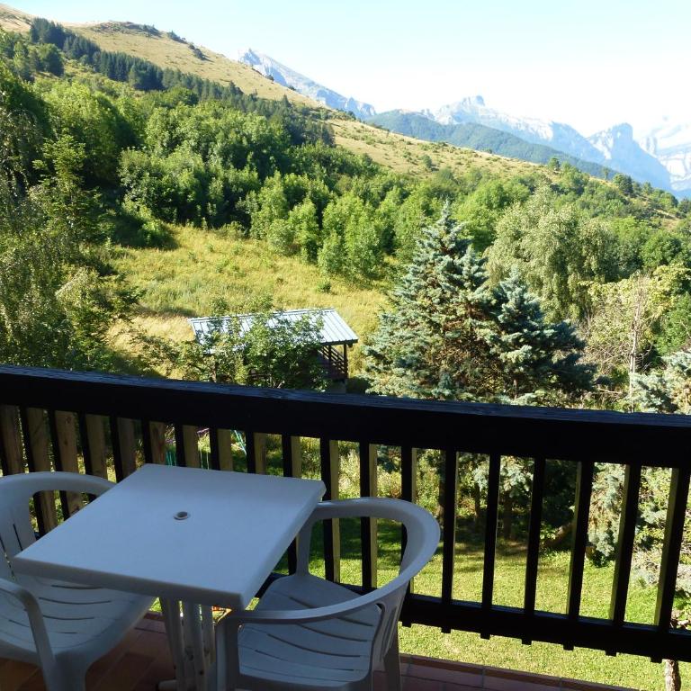 Boustigue Hotel - Chambre Double avec Balcon - Vue sur Montagnes - 3