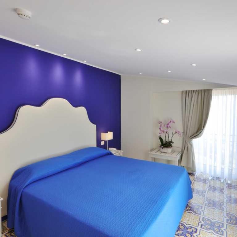 Hotel La Vue d'Or - Deluxe Double Room with Sea View - 6