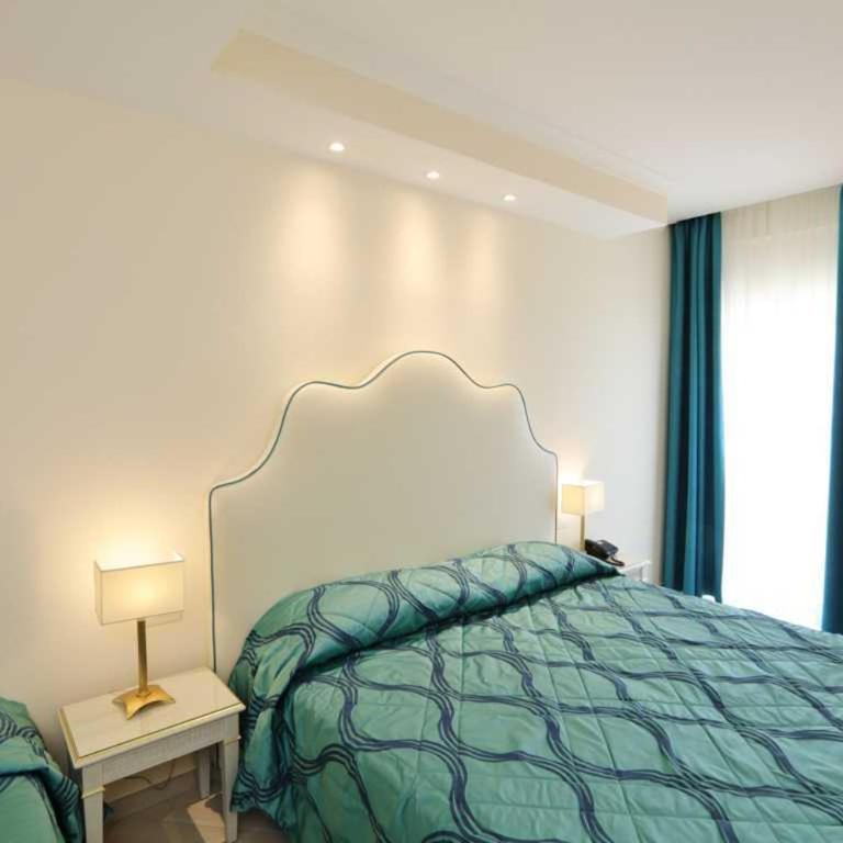 Hotel La Vue d'Or - Double Room with Balcony and Sea View - 2