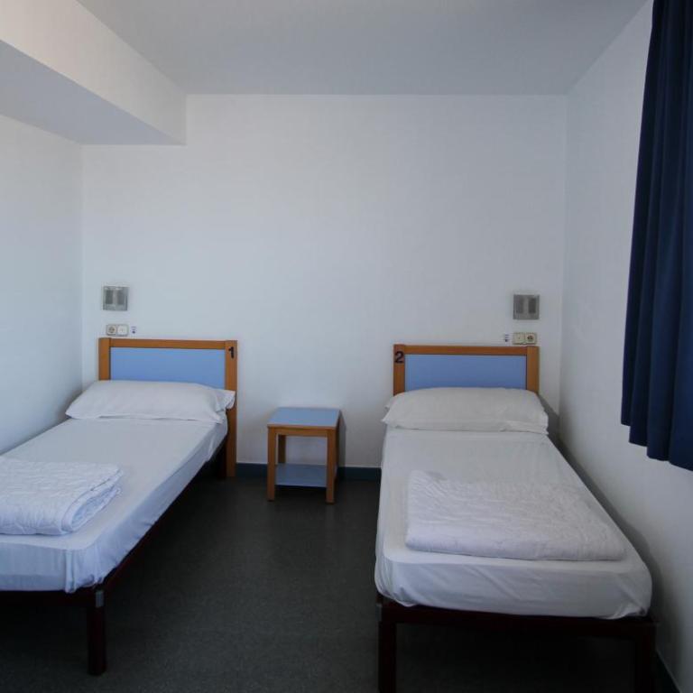 Bilbao Hostel - Double Room with Shared Bathroom - 3