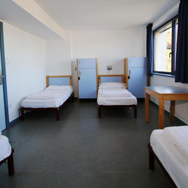 Bilbao Hostel - Bed in 4-Bed Dormitory Room - 3