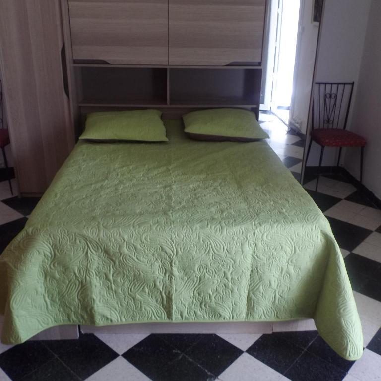le patio des garrigues - Double or Twin Room with Terrace - 7