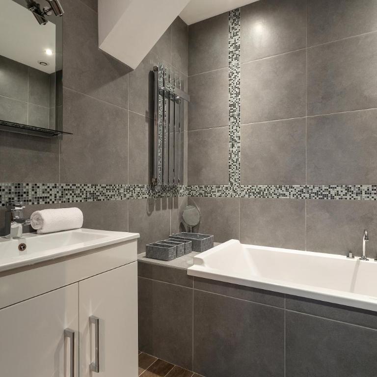 Villa Loppe - Chamonix Mountain Four-Bedroom Hidden Gem - Villa - 19