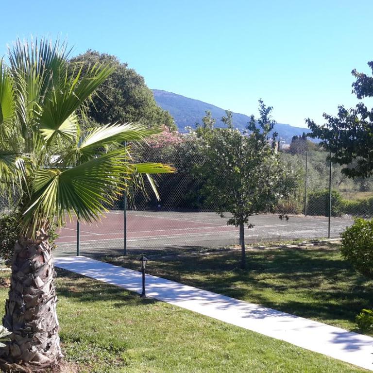 Aux charmes de grasse - Chambre Double - Vue sur Jardin - 6