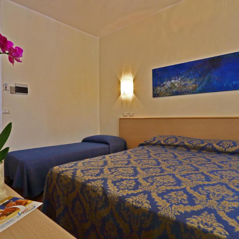 Hotel Castiglione - Triple Room - 3