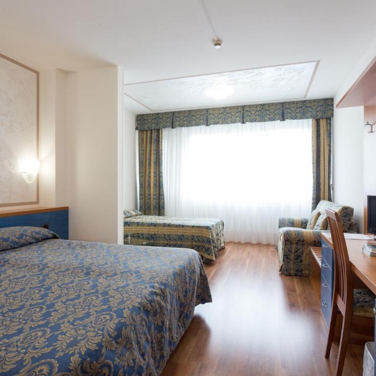 Hotel Airmotel - Camera Tripla - 5