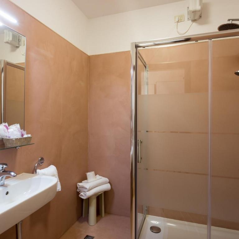 Hotel Airmotel - Camera Tripla - 7