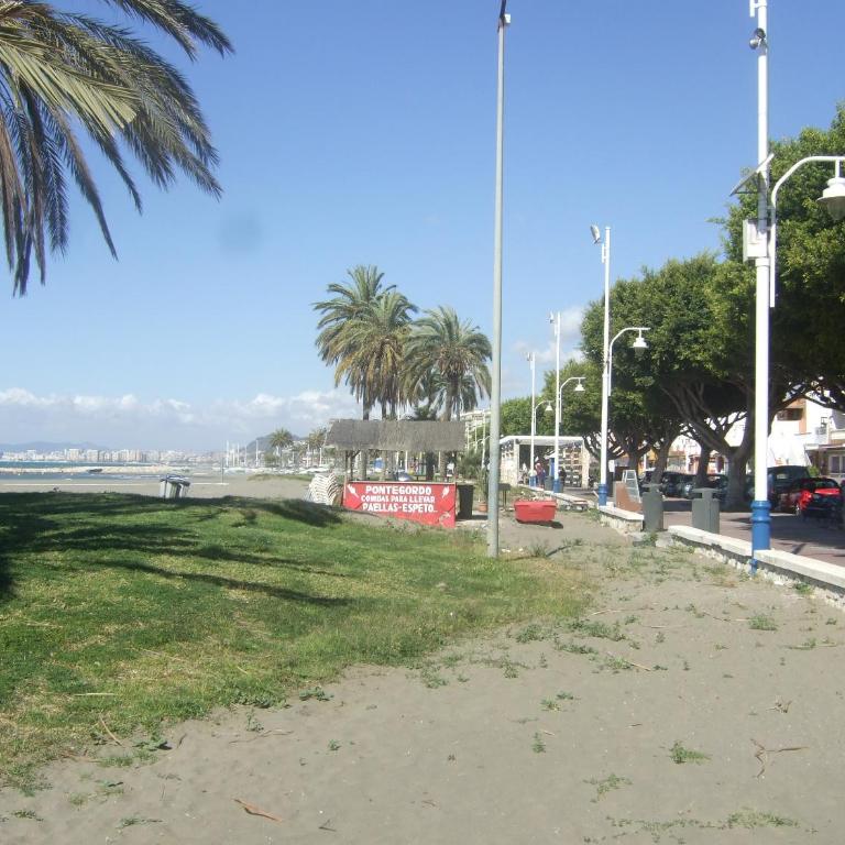 BEACHFRONT APARTMENT with TERRACE 1ST LINE - Apartamento con vistas al mar - 12